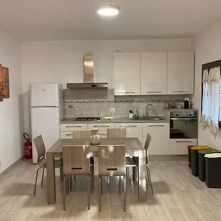 بيت للعطل Villino Romantico Olivera Vella